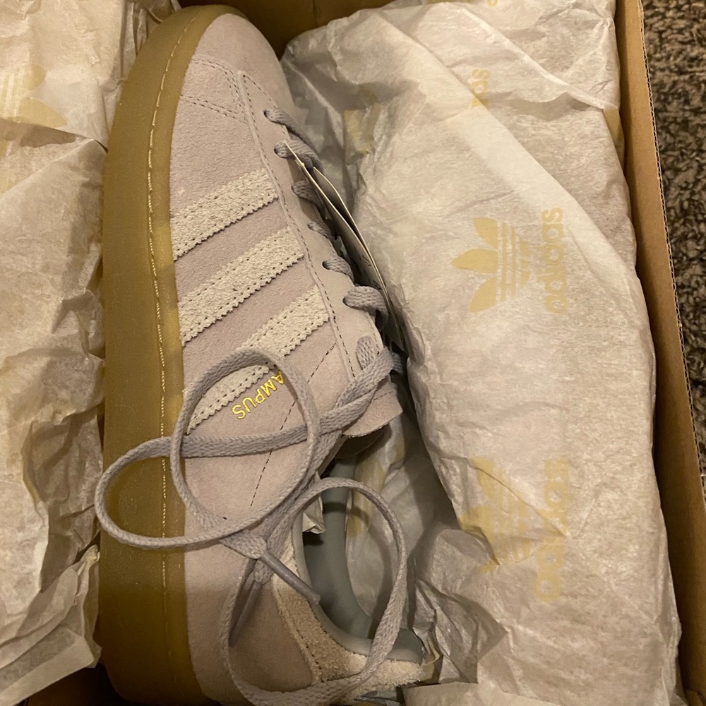 Adidas campus gray/gum women’s 7.5